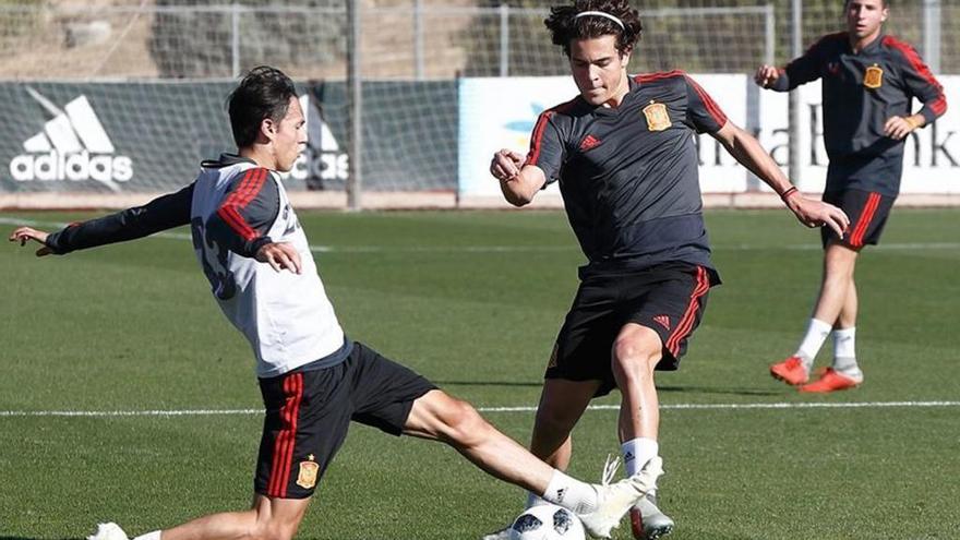 Miguel Rodríguez, en un partidillo con la selección sub17.