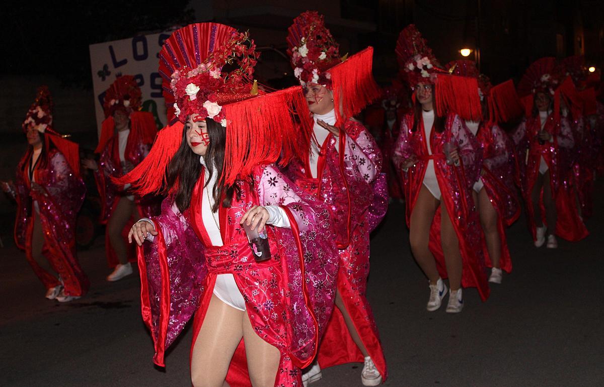 Galería de fotos del desfile nocturno del Carnaval de Alcalà de Xivert