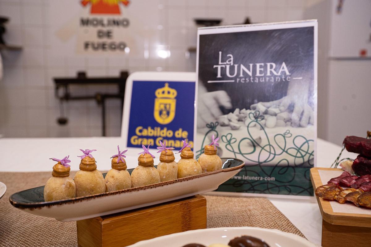 Papas con mojo de gofio elaborado por La Tunera