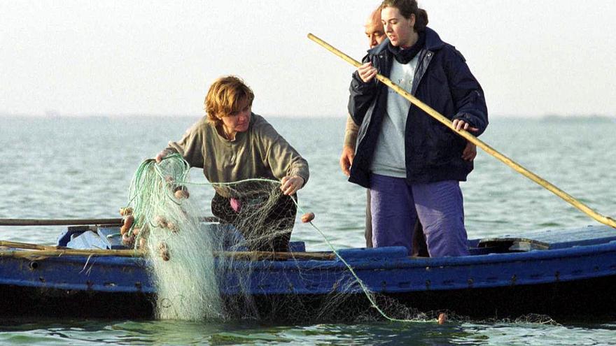 La gesta de les cinc pescadores del Palmar es fa teatre amb «El pes de l’aigua»