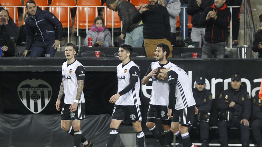 El Valencia alcanzó ante el Levante su victoria 1.200 en la liga.