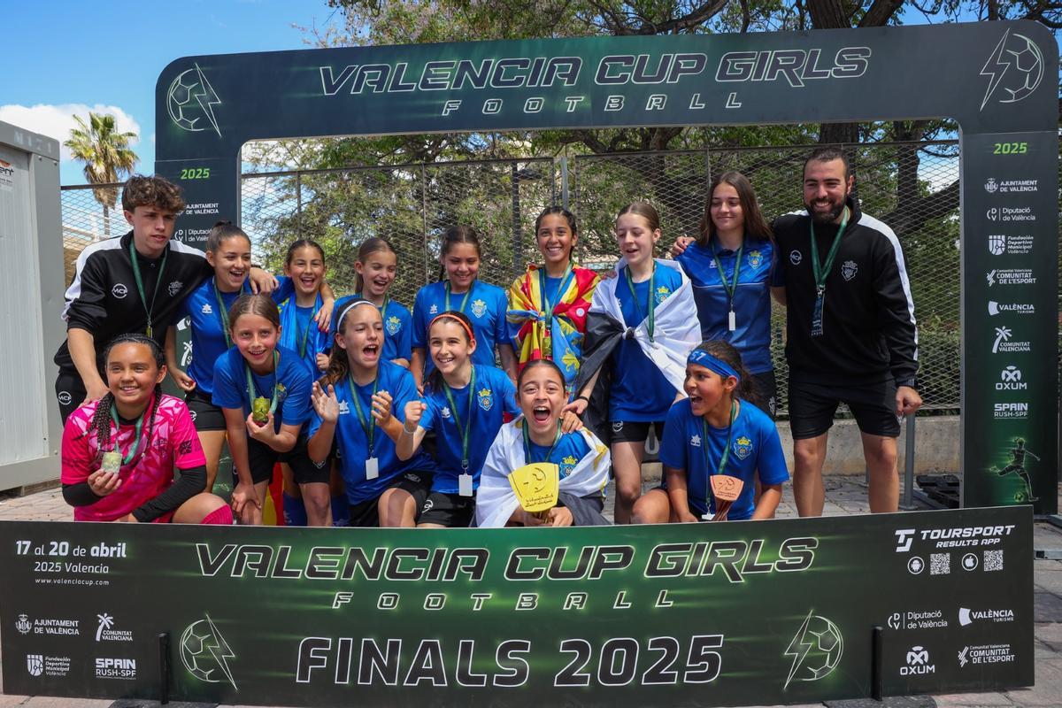Mislata C, U-12 champions.