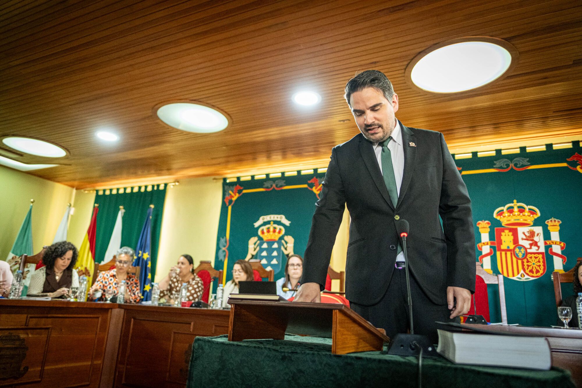 El pleno de La Guancha elige a Alejandro Herrera como nuevo alcalde del municipio.