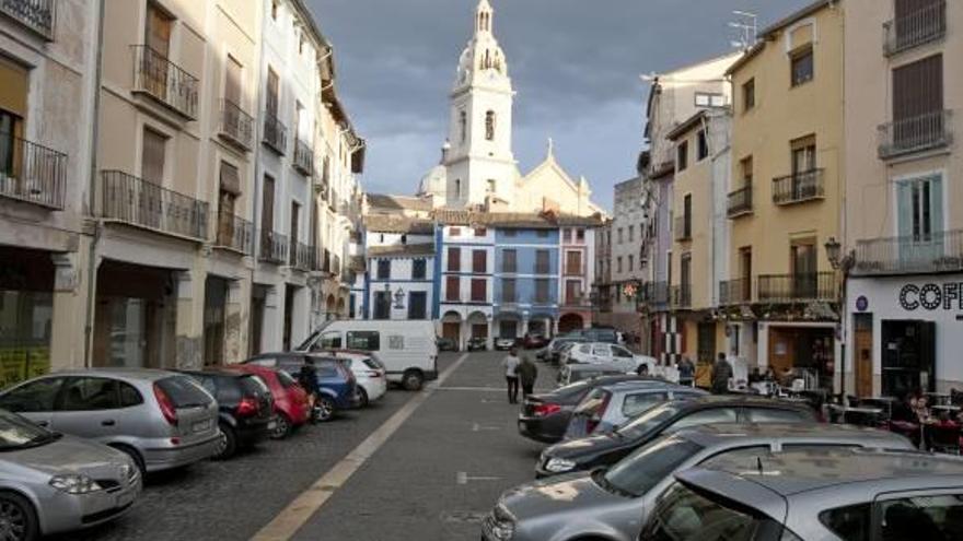 La peatonalización del Mercat se aplaza tras una reunión con los comerciantes