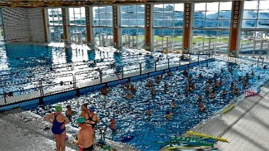 La piscina coberta municipal de Lloret de Mar és de dimensions olímpiques, va costar 9,5 milions d&#039;euros i es va inaugurar el 15 de gener de 2014.