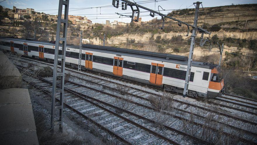 Un tren de Rodalies sortint de Manresa