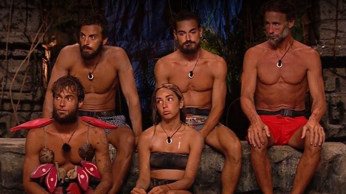 Los semifinalistas de 'Supervivientes 2025' en la palapa