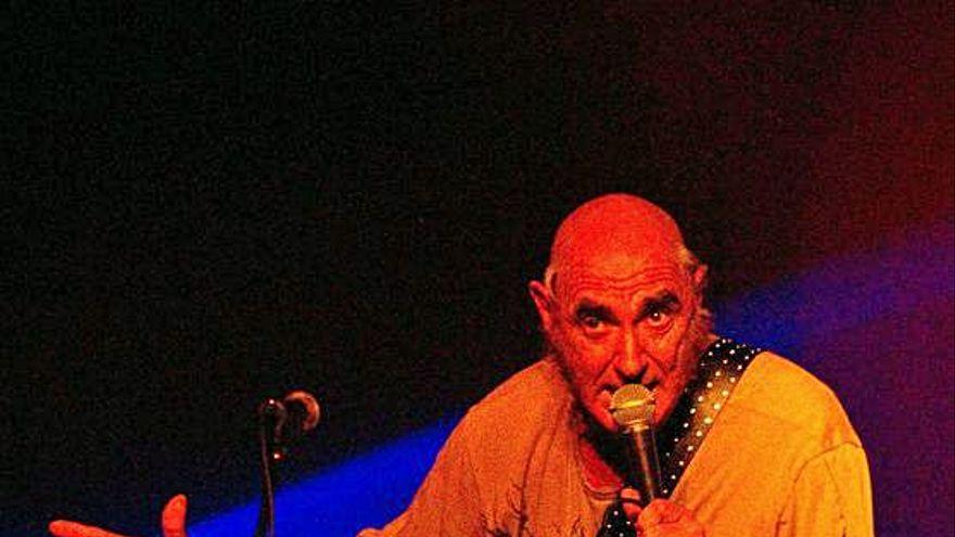 Pau Riba en una actuación en Formentera en 2011.