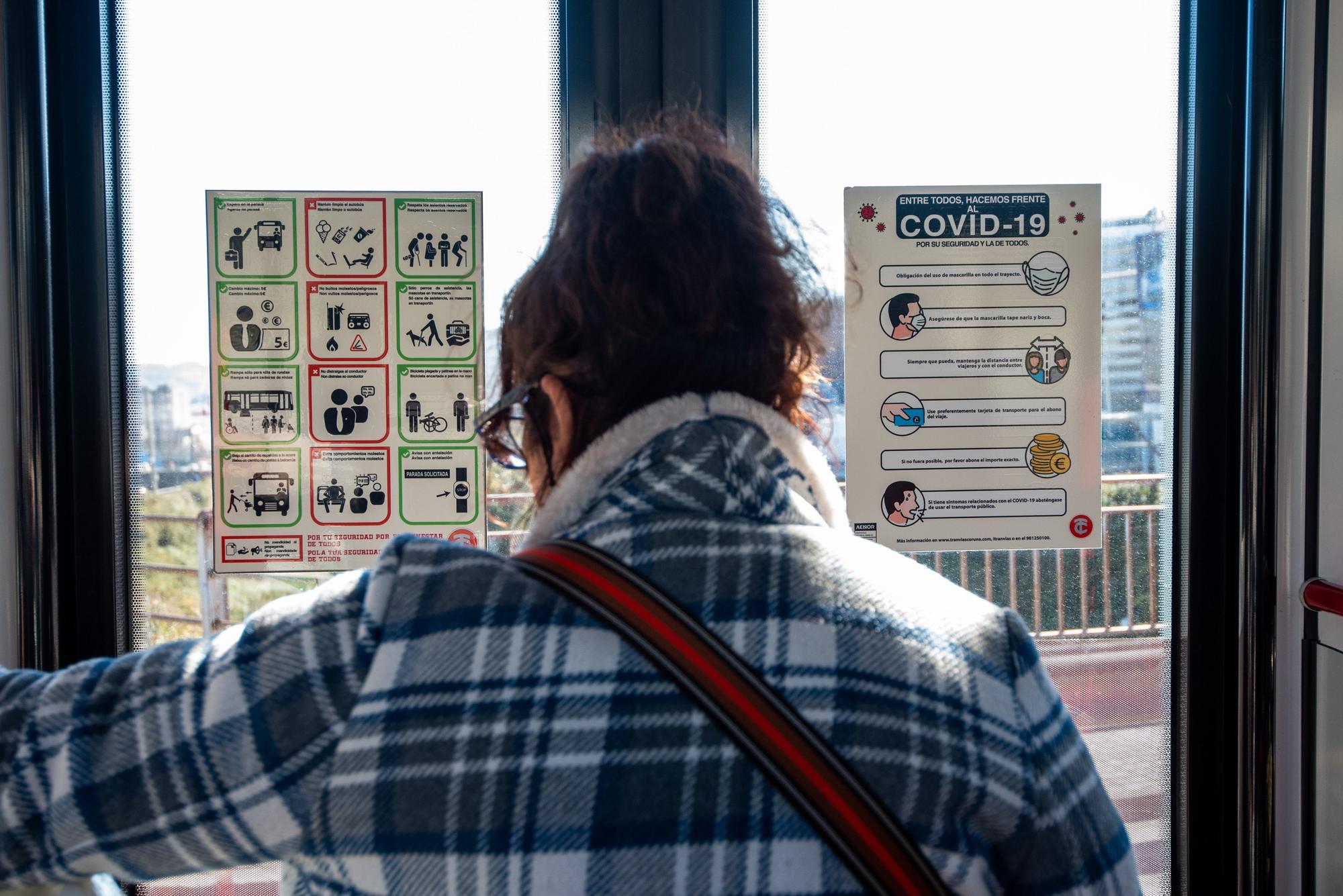 Primer día sin mascarillas en los buses urbanos de A Coruña