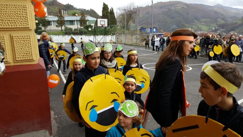 Carnaval en el colegio Santa Eulalia de Ujo.