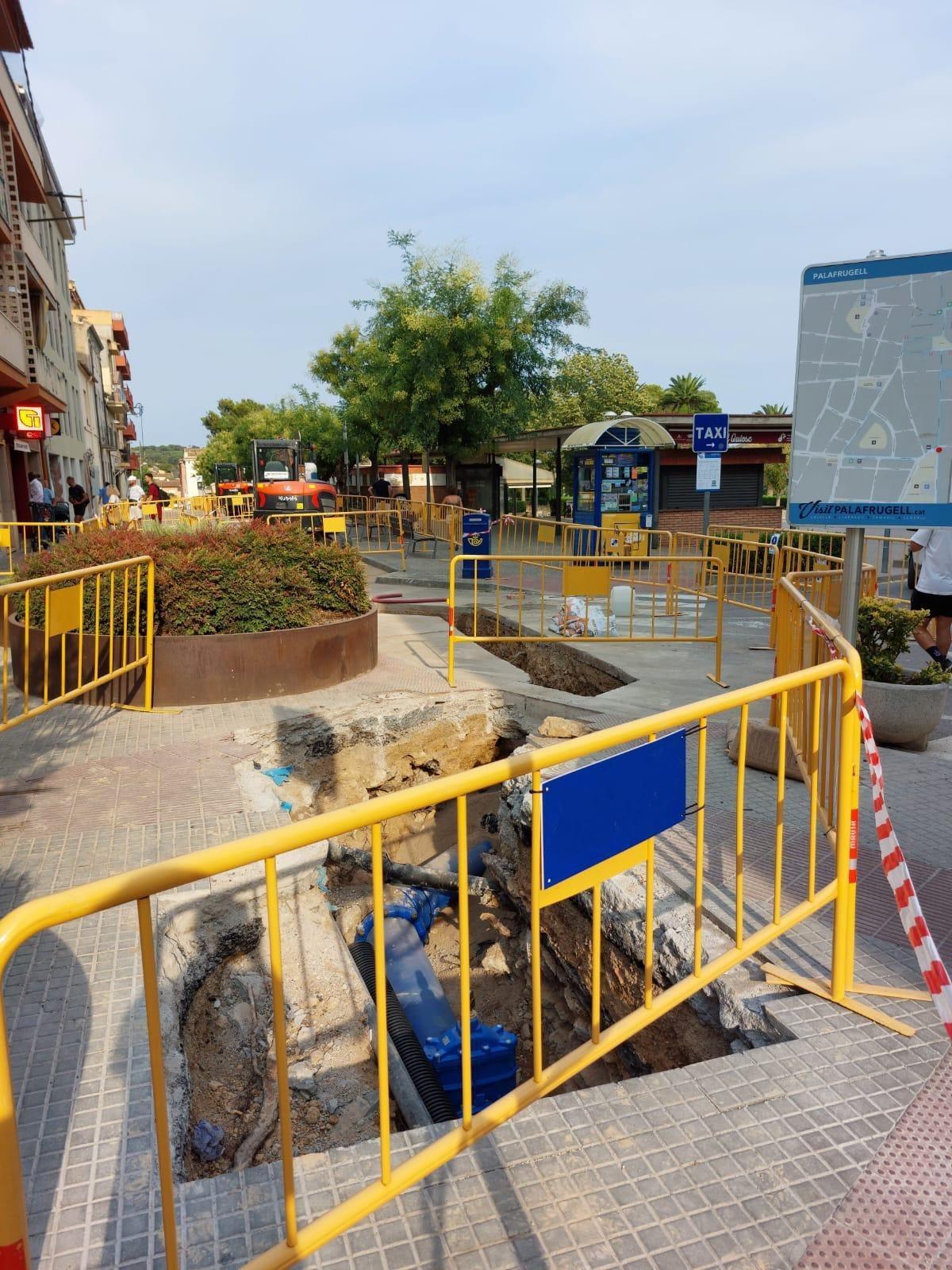 Renovació canonada principal xarxa d'aigua de Palafrugell