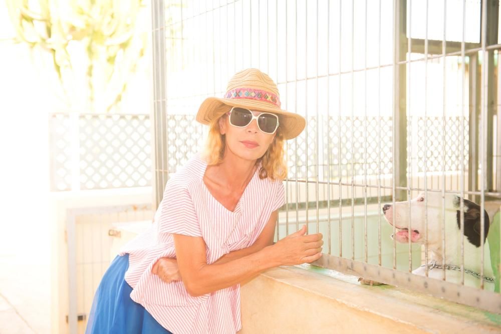 La creadora de moda madrileña Ághata Ruiz de la Prada mantiene un relación muy cercana con Ibiza desde hace décadas