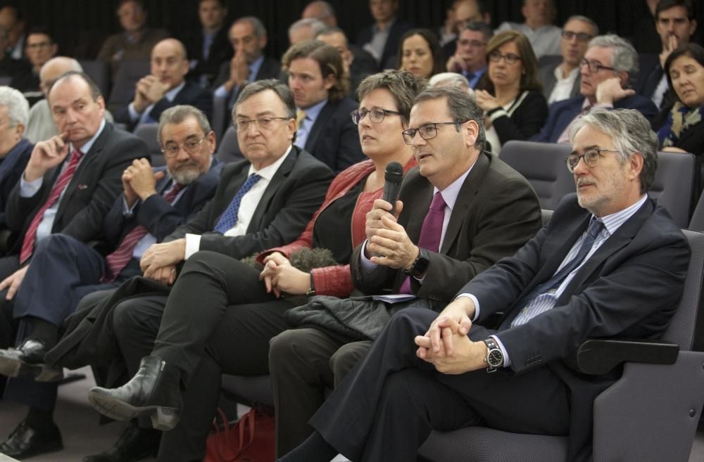 Conferencia de Andrés García Reche en el Club Mercantil