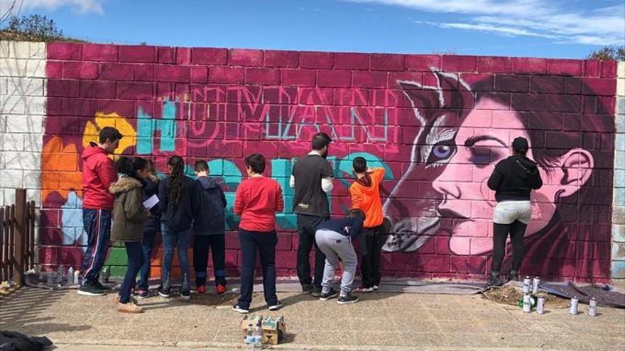 Los jóvenes fomentan la igualdad con el arte