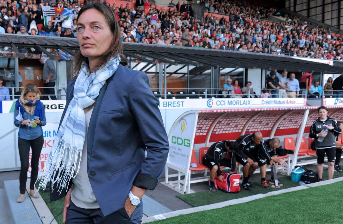 Corinne Diacre, en su etapa en el Clermont Foot de Ligue 2.