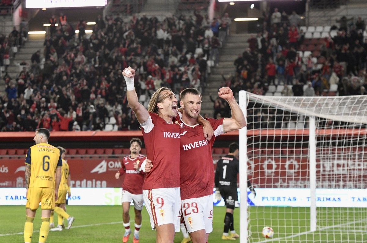 Revive la victoria del Real Murcia frente al Alcorcón, en imágenes