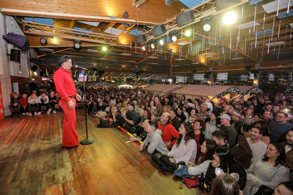 Agustín ‘El Casta’ inaugura el mercadillo del Bierkönig Centre