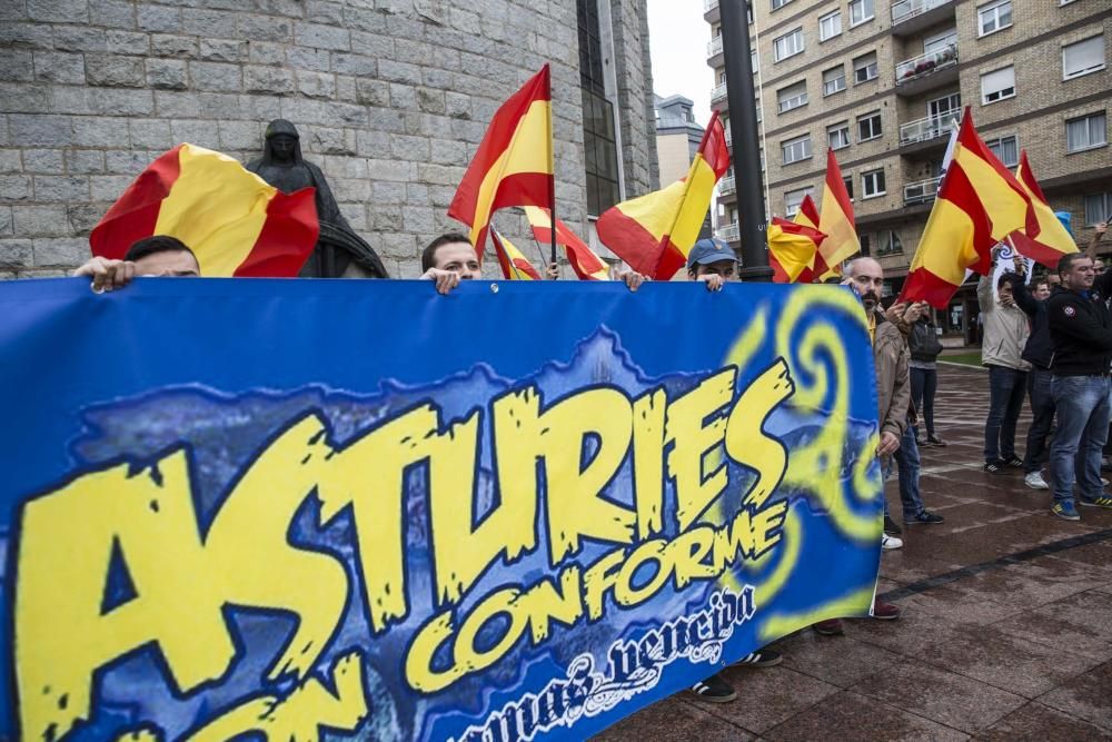 La asociación “Asturies non conforme” celebra el Día de la Hispanidad