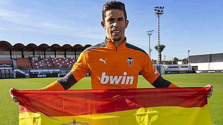 &quot;Quiero seguir muchos años en el Valencia CF&quot;