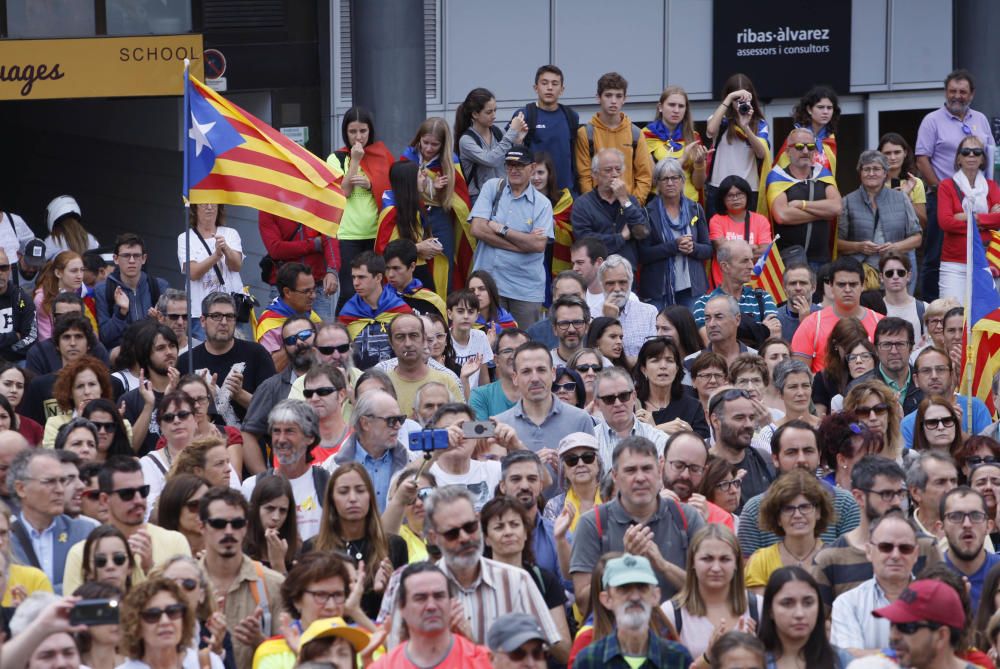 Concentració a la Plaça U d''octubre