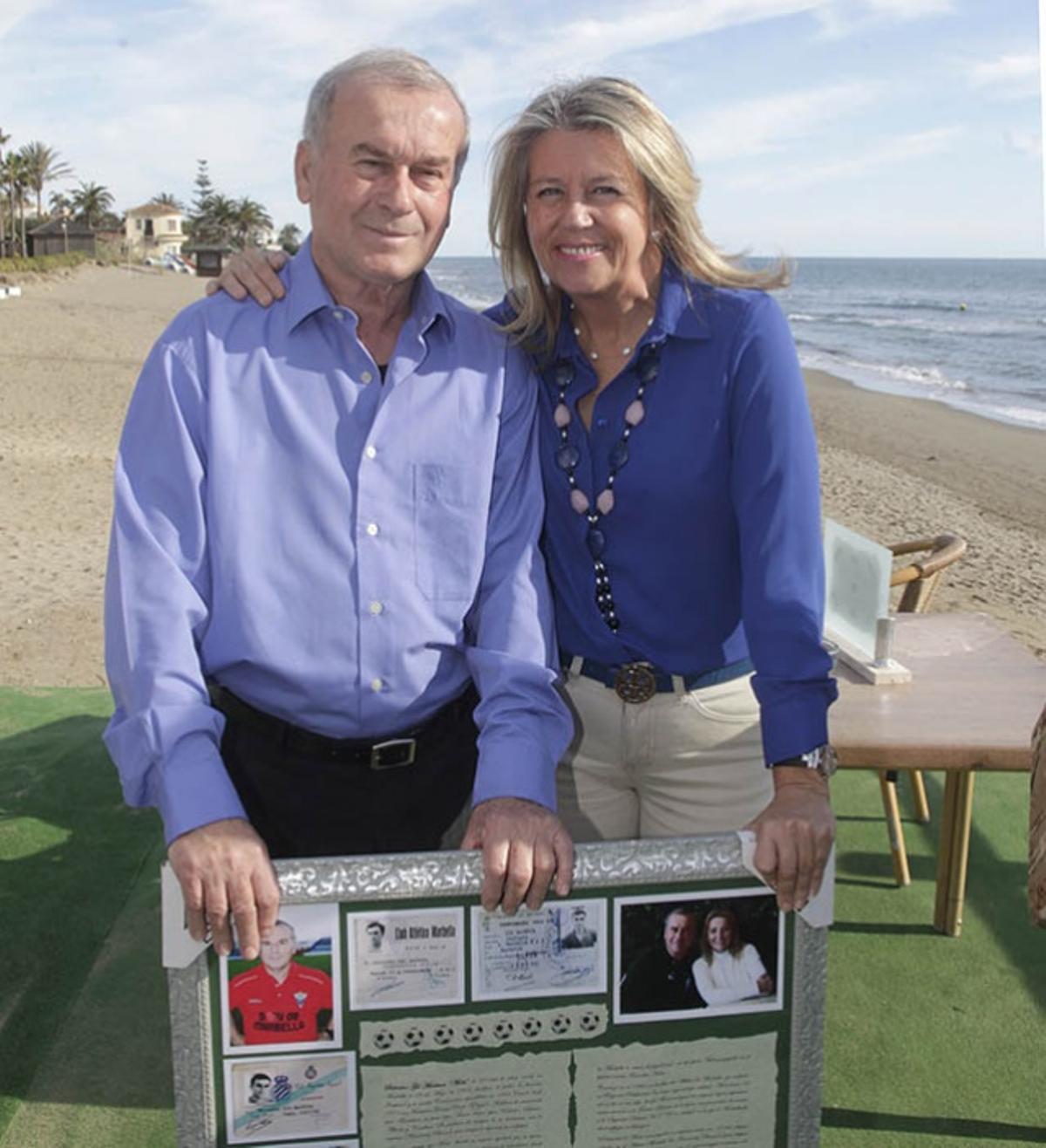 Salvador Gil, 'Moñi', con la alcaldesa de Marbella, Ángeles Muñoz.