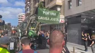 Los agricultores de Canarias sacan los tractores a la calle: de vuelta a los orígenes