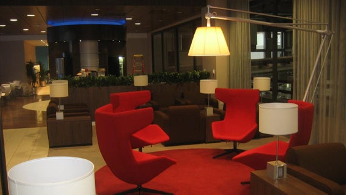 KLM presenta su nueva sala vip Crown Lounge en el aeropuerto de Houston
