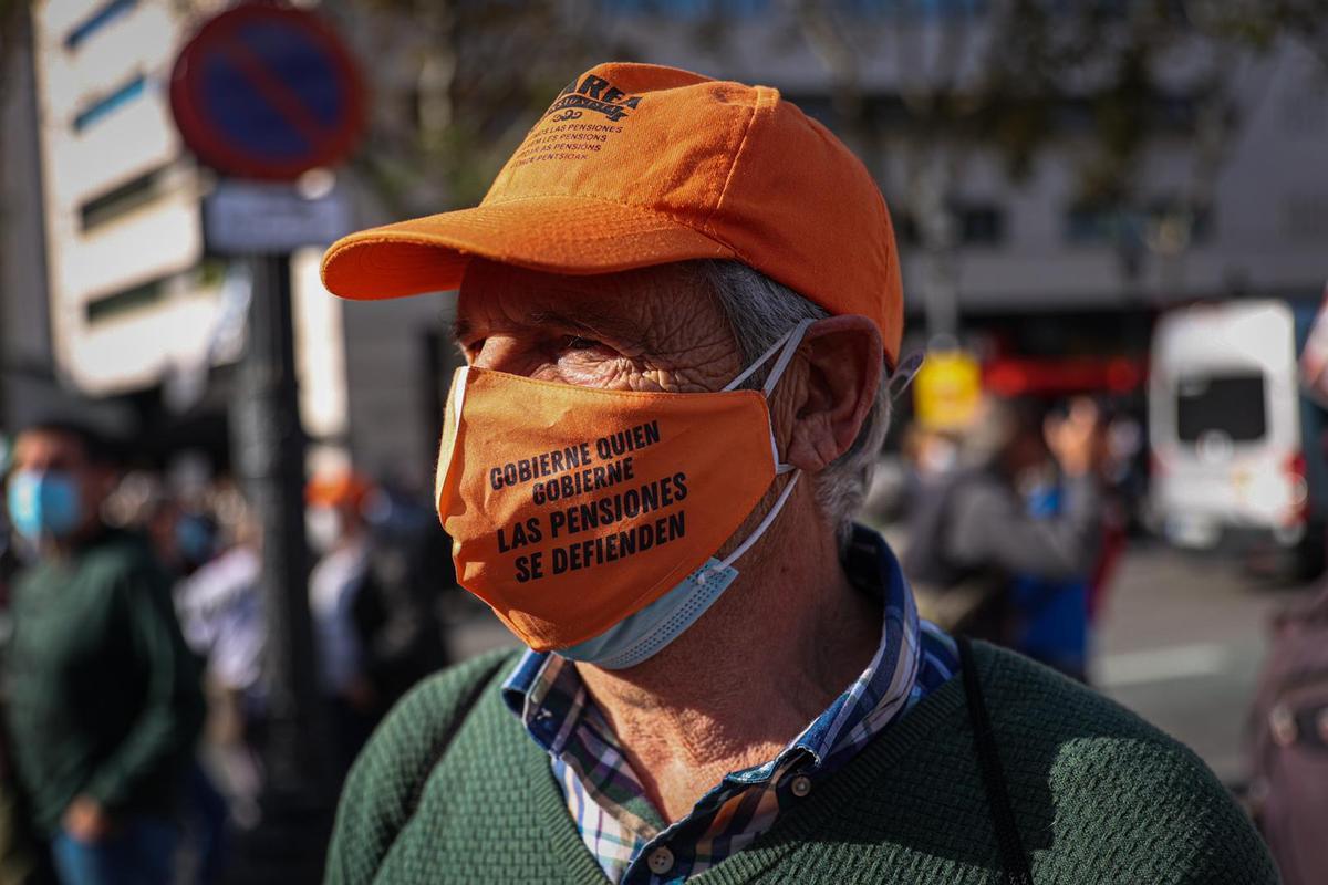 Primer plano de uno de los asistentes a la manifestación de Barcelona.