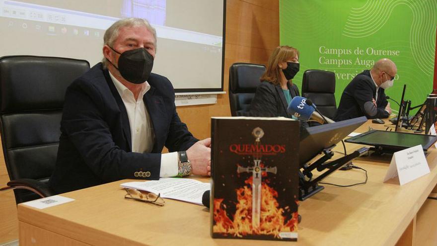 Ramón Fernández presentó su libro en el campus de Ourense.