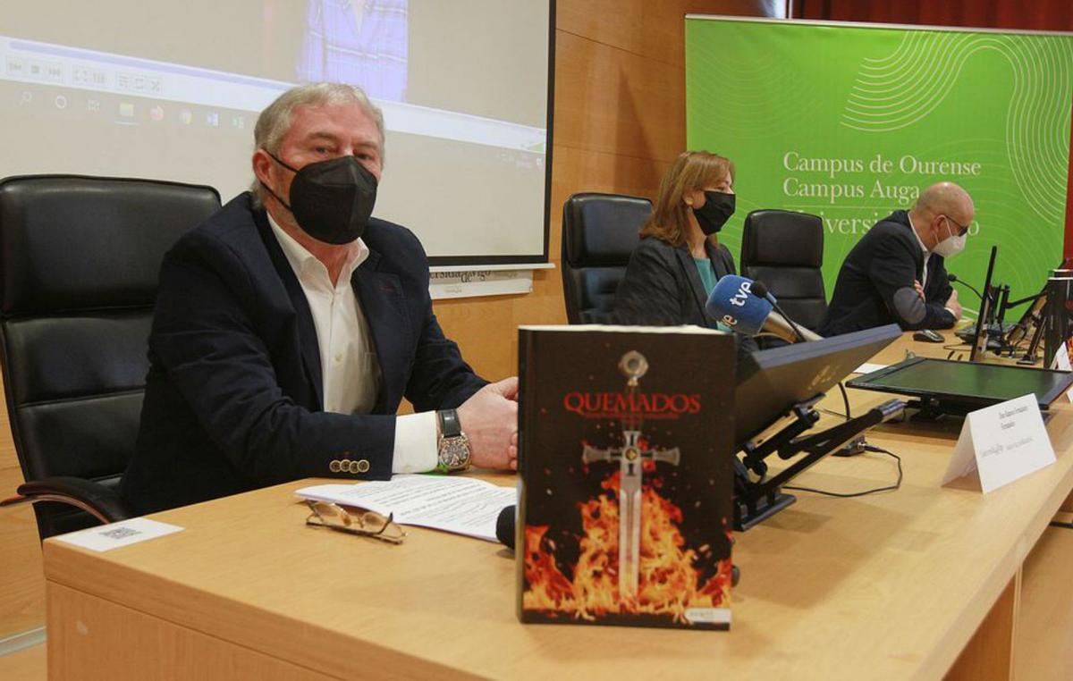Ramón Fernández presentó su libro en el campus de Ourense.
