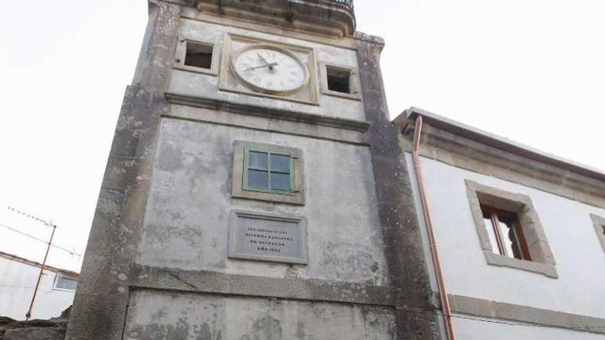 La emblemática Torre del Reloj baionesa. // Marta G. Brea