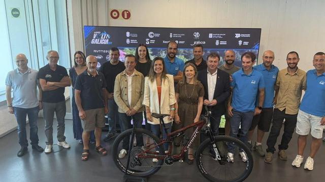 Presentación de la Volta a Galicia BTT, ayer, en la sala de prensa del Concello de Lalín. |