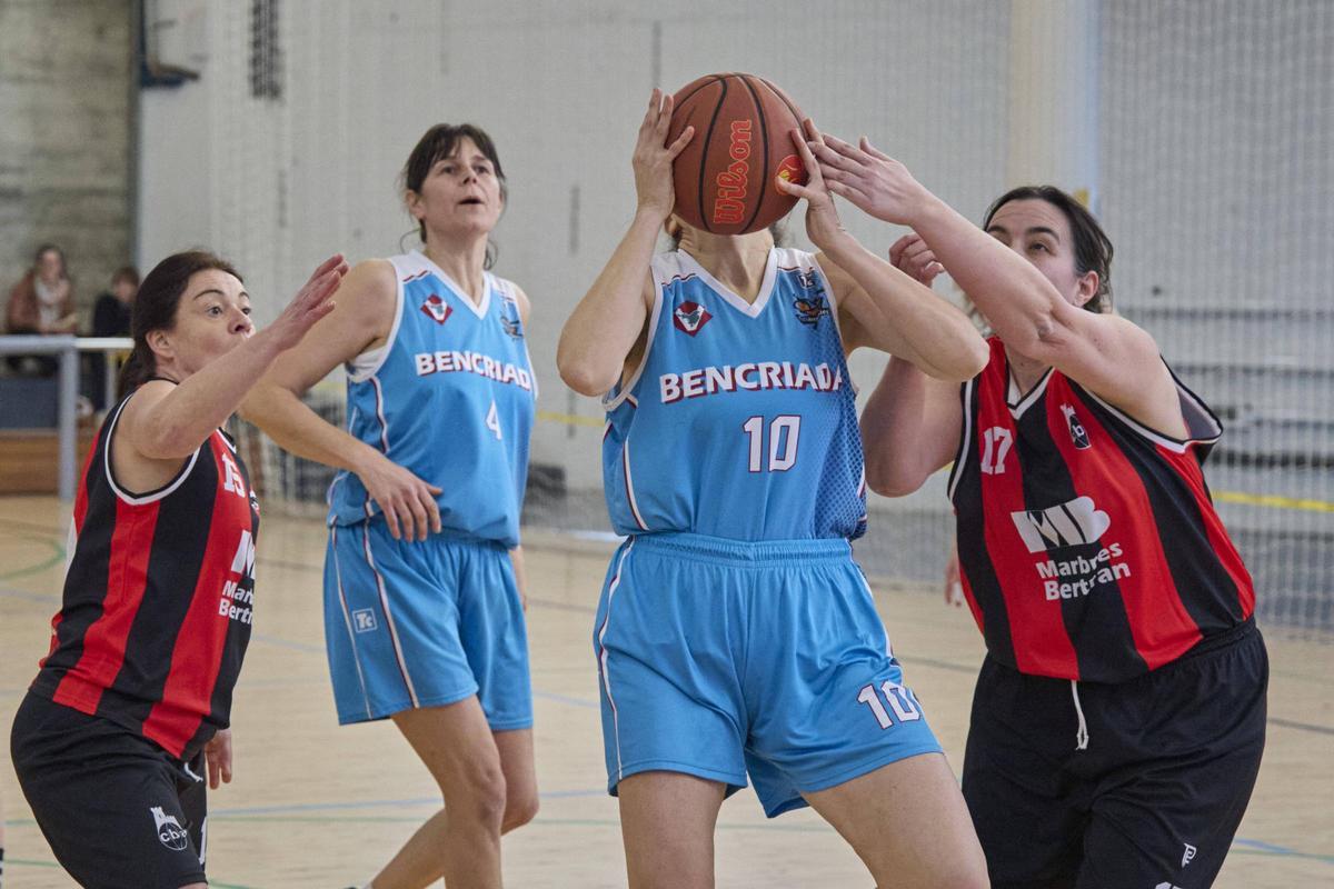 Les fotos de la jornada "Despenja les botes" a Vilobí d'Onyar