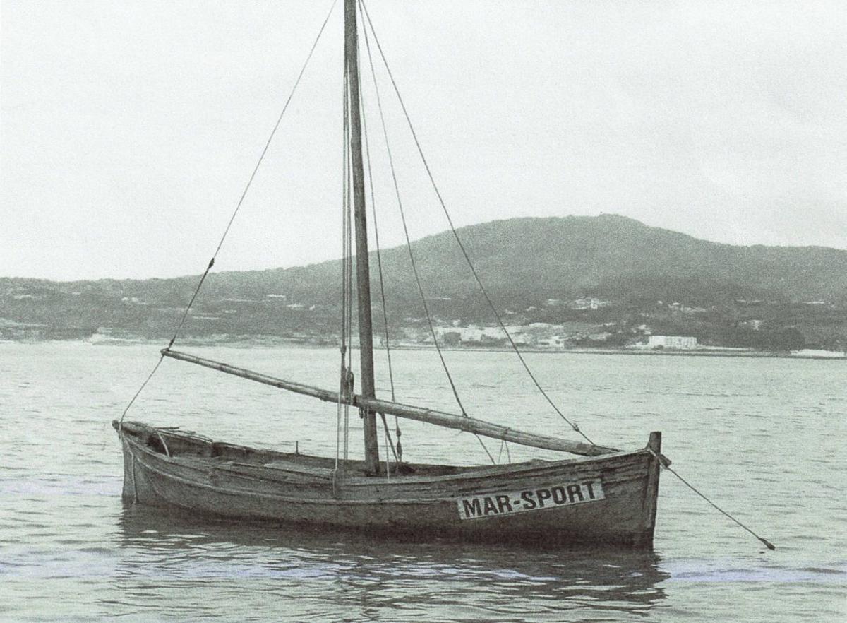 El llaüt de Joan Marí ‘Mar Sport’, construït a Eivissa i amb el qual la família es traslladà a Arenys de Mar. / Arxiu família Pons Marí