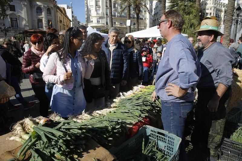 Los productos de proximidad llegan a la ciudad en "De l'horta a la plaça"