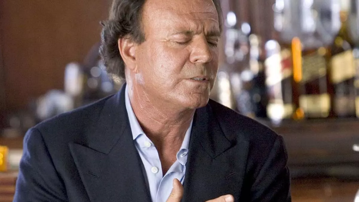 Julio Iglesias: se va, se va, se va... ¿o no se va?