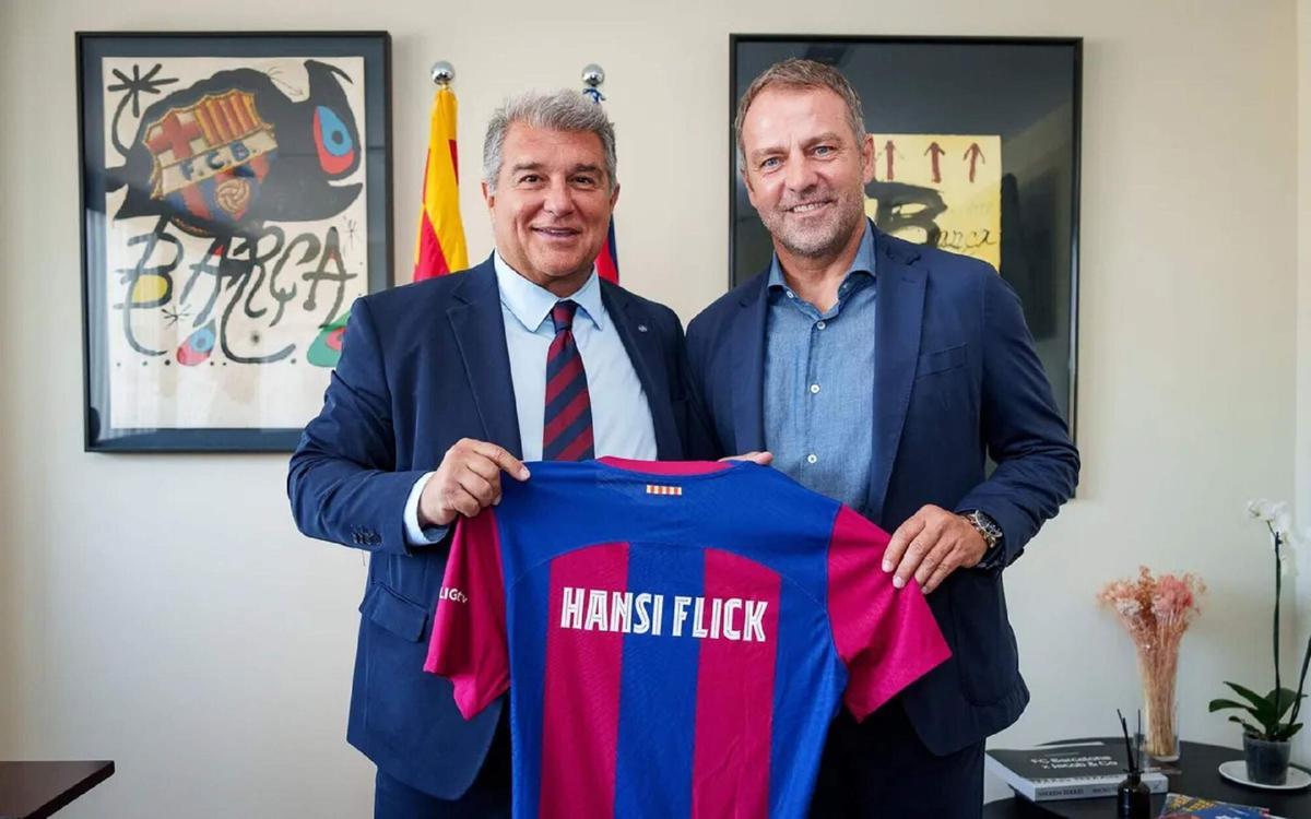 Hansi Flick firma contrato barça 2023/2024 Joan Laporta Foto: German Parga / FC Barcelona