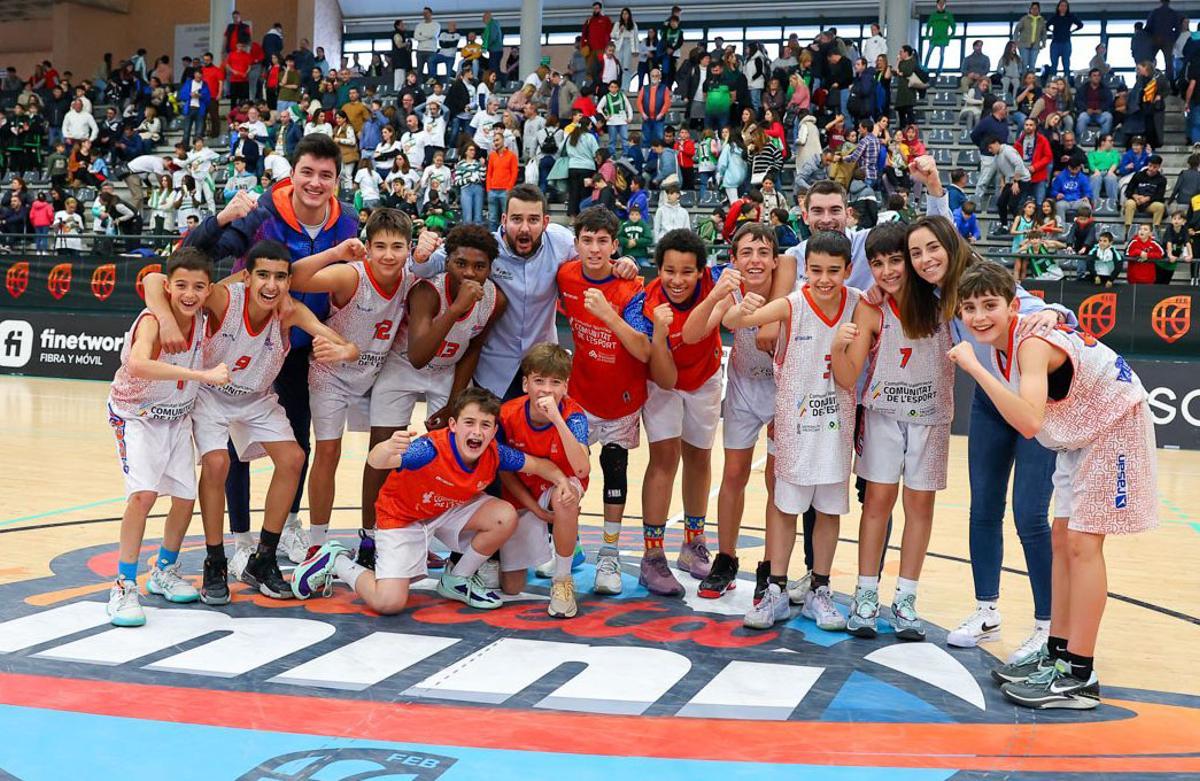 Los chicos han derrotado en semifinales a Andalucía por 59-74.