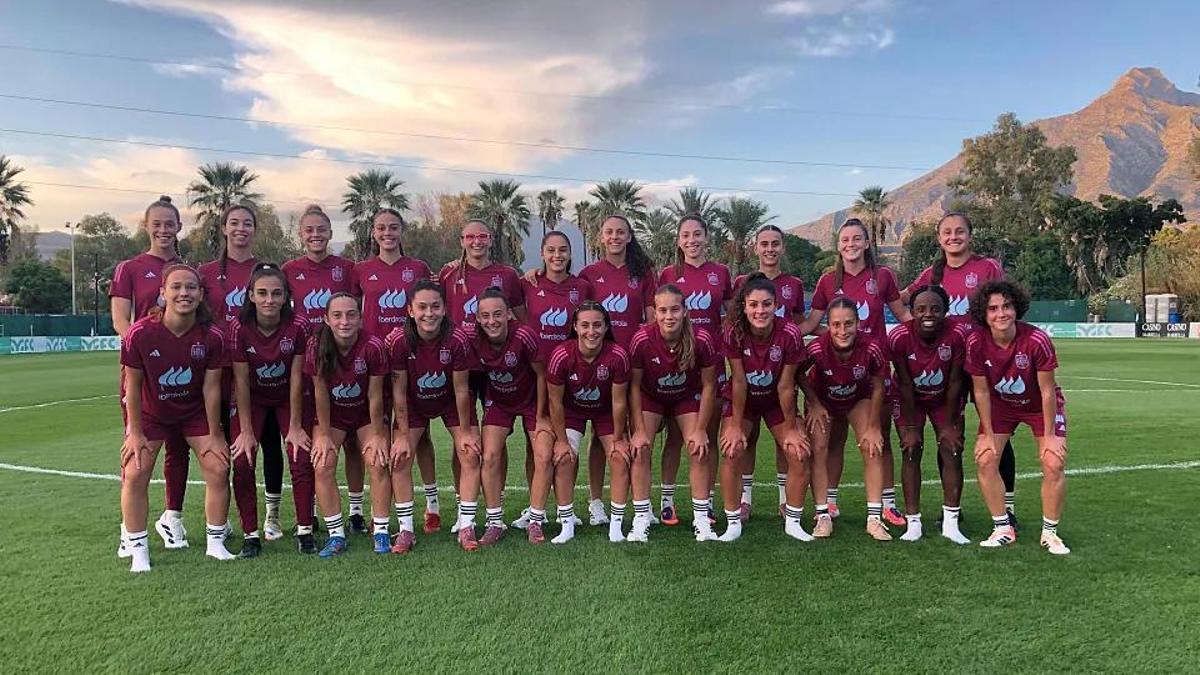 Las 21 jugadorads convocadas para disputar el Mundial sub-17