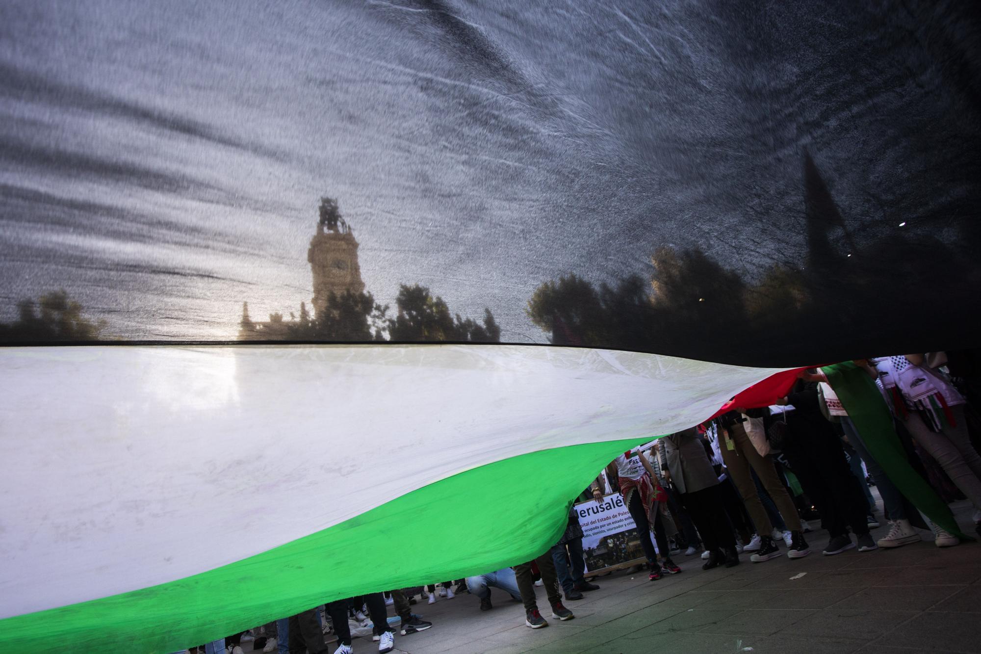 Protesta en València contra los bombardeos israelíes en Gaza y los desahucios en Jerusalén Este