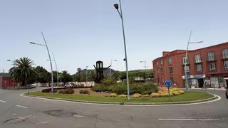 La Laguna inicia el reasfaltado de la rotonda de San Benito