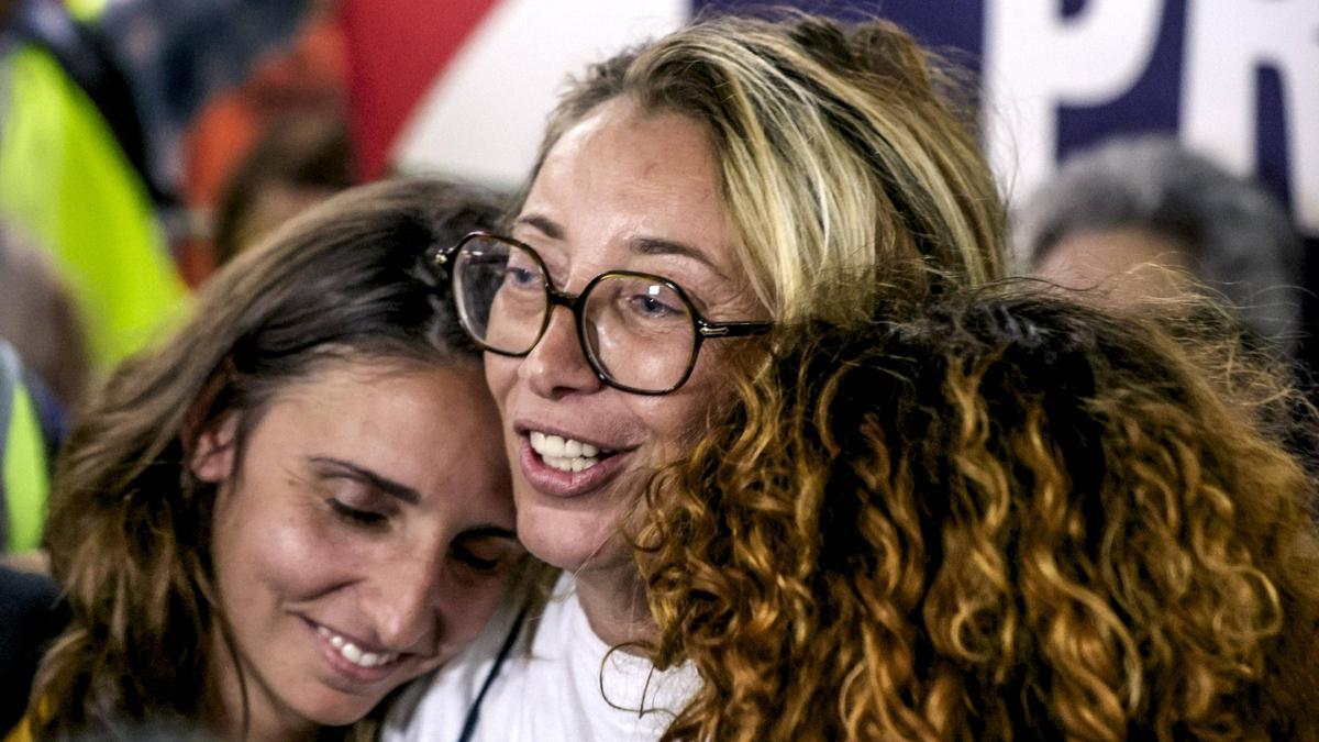 La llegada de Reyes Rigo, Lucía Muñoz y Alejandra Martínez al Aeropuerto de Palma en imágenes