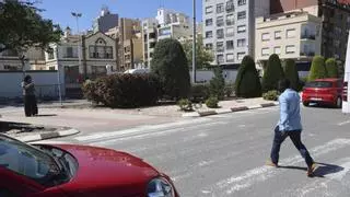 Así están algunos pasos de cebra en Sagunt