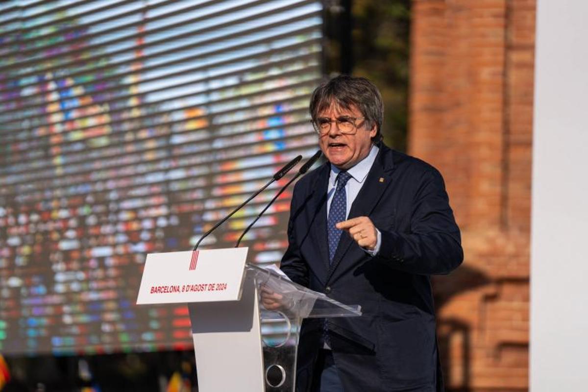 Carles Puigdemont en un acto en Barcelona el día de la investidura de Salvador Illa