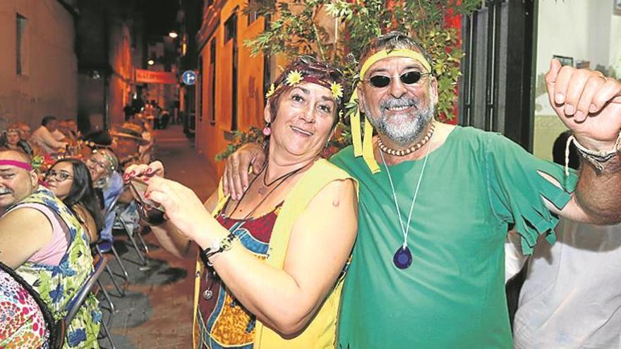 Las peñas tiran de imaginación para abordar los últimos días de fiestas