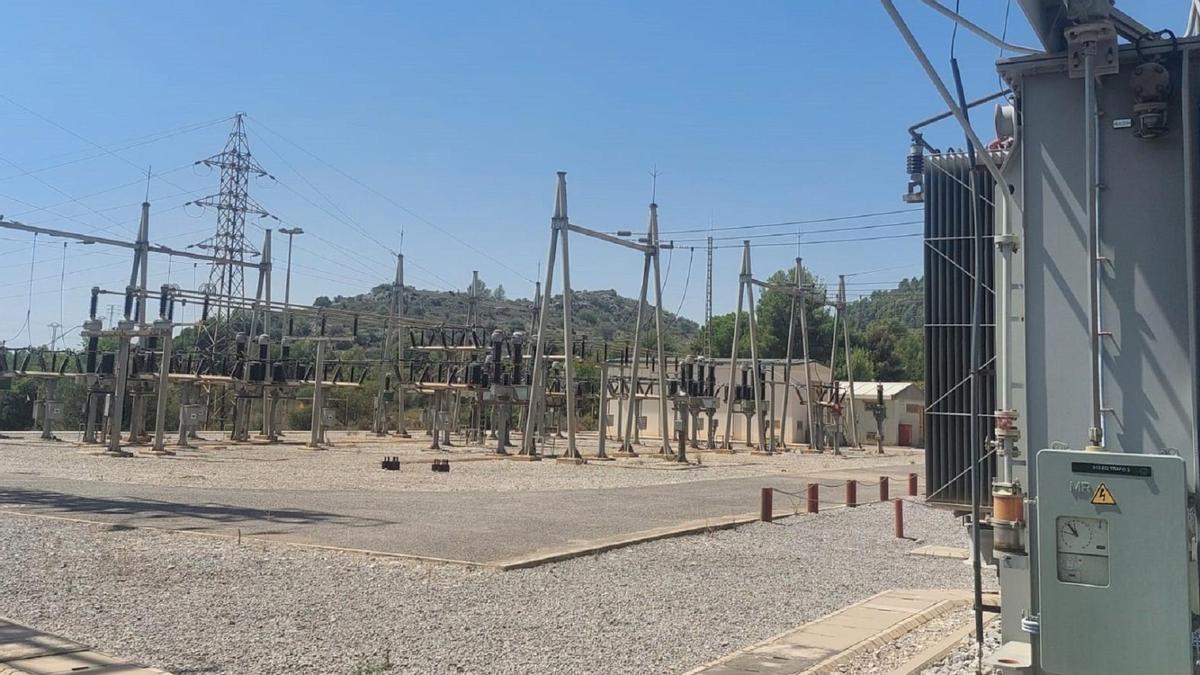 Foto de la subestación eléctrica de Corral del Cuervo, situada en Onda.