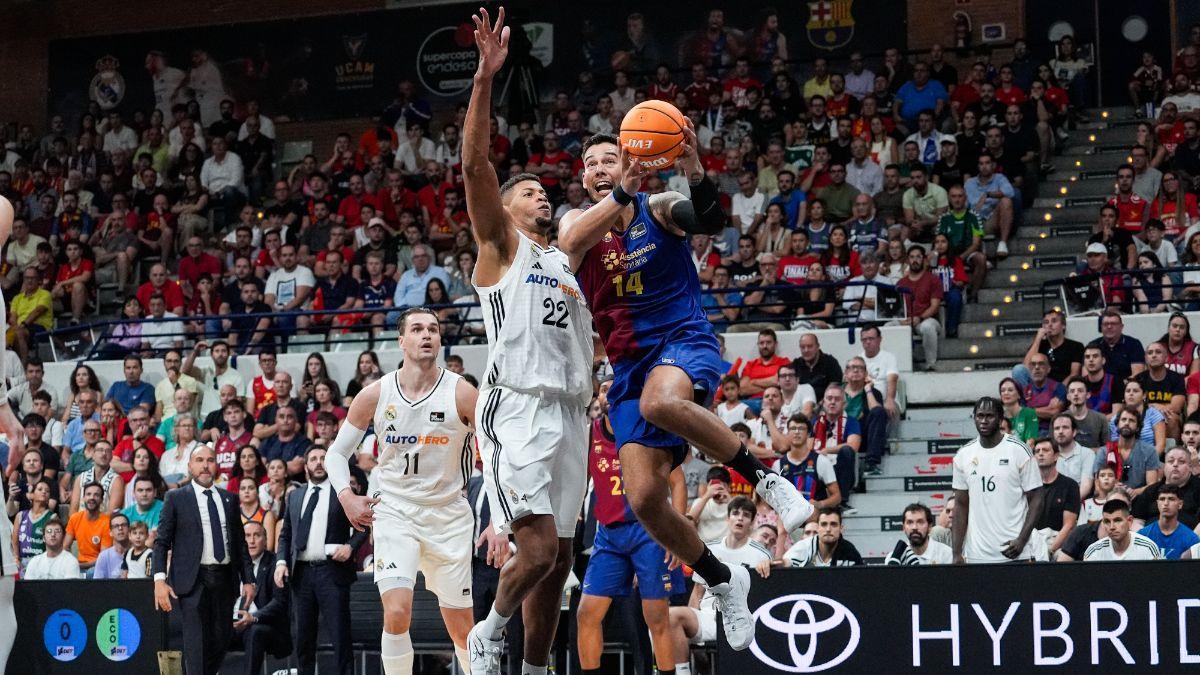 Willy Hernangómez, en la pasada Supercopa, ante el Real Madrid