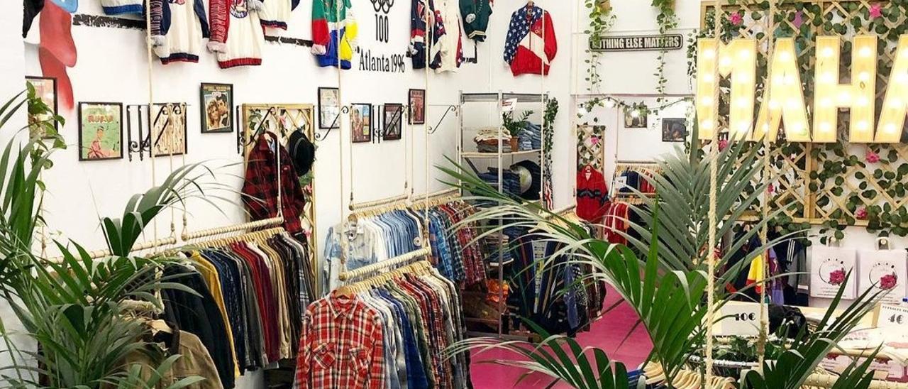 Interior de Mahalo Vintage, 'influencers' de la ropa vintage en Barcelona.