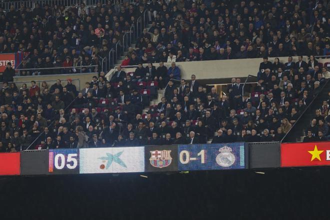 La afición del FC Barcelona llenó el Camp Nou en el partido de ida de las semifinales de Copa del Rey entre el FC Barcelona y el Real Madrid