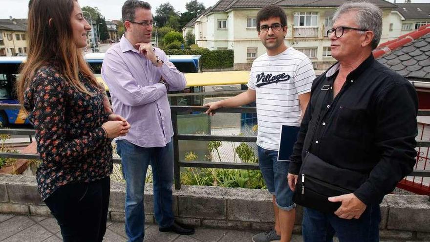 Lucía Montejo, Rogelio Crespo, Rubén Domínguez y Juan José de la Roz, ayer, en Llaranes Viejo.